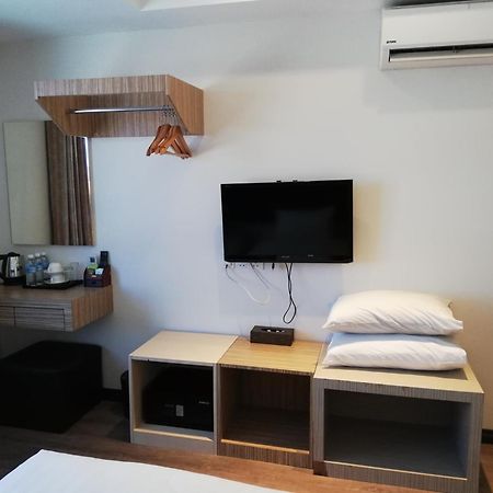 Ease Hotel Kota Kinabalu Kültér fotó
