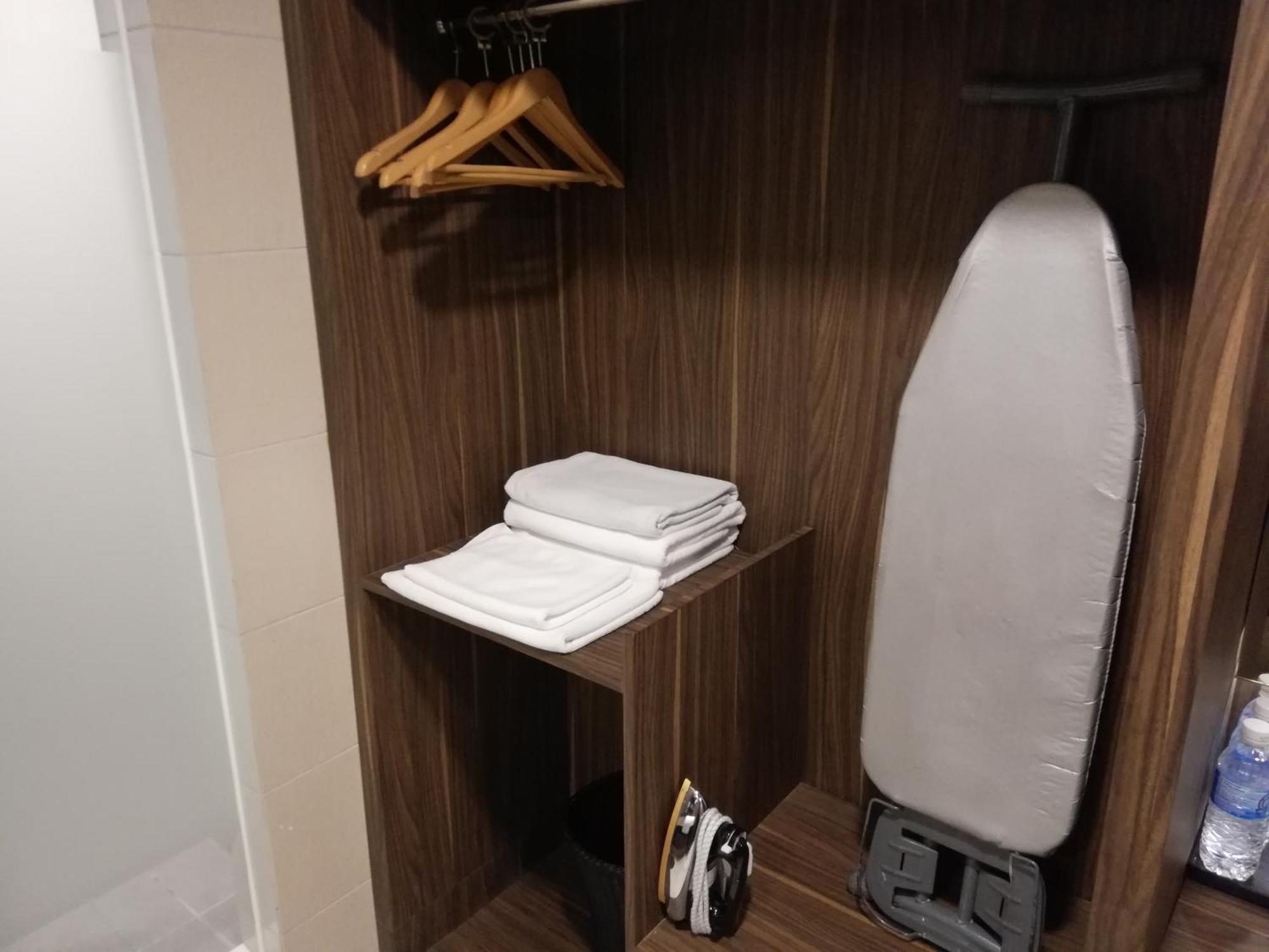Ease Hotel Kota Kinabalu Kültér fotó