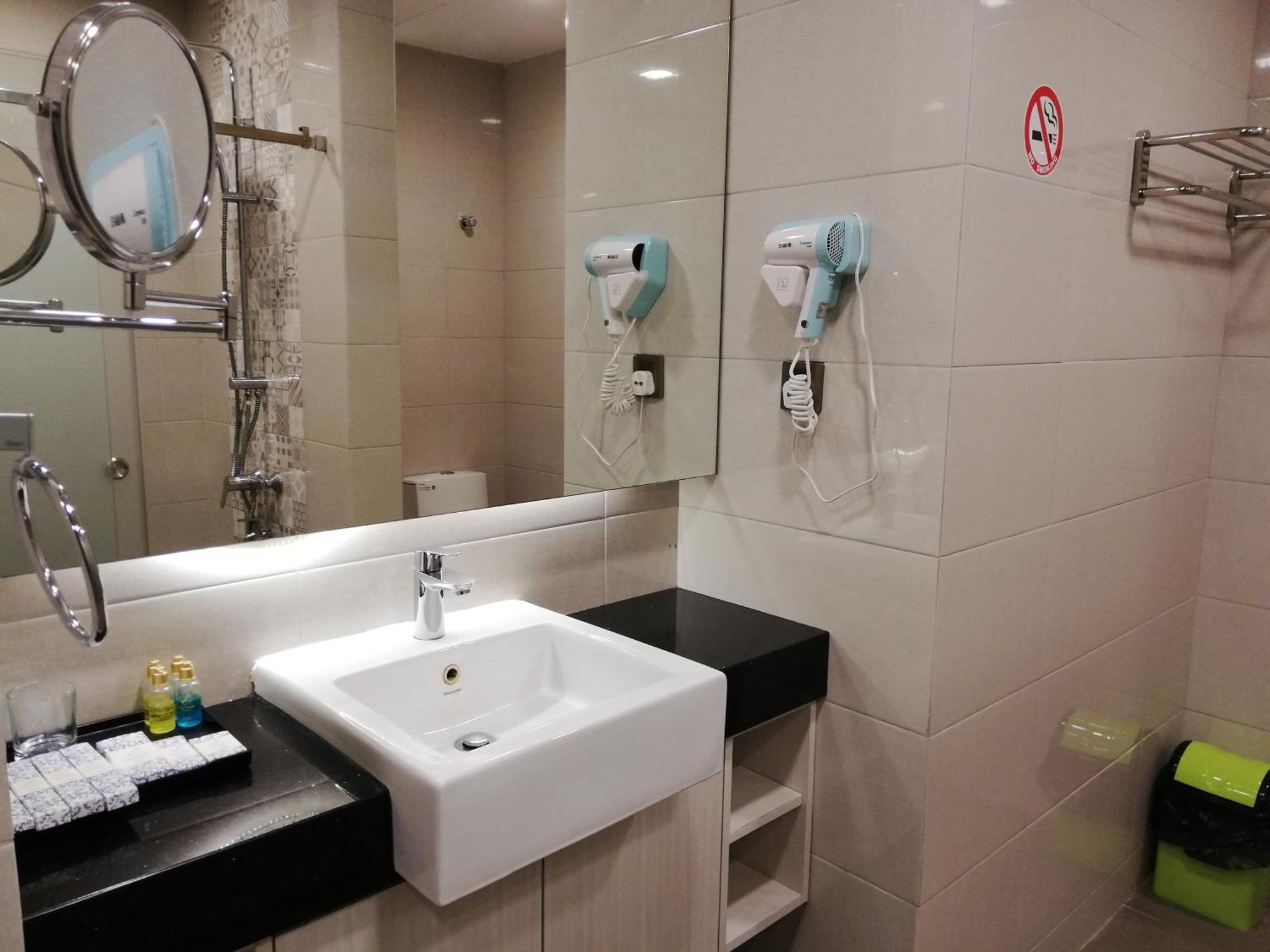 Ease Hotel Kota Kinabalu Kültér fotó