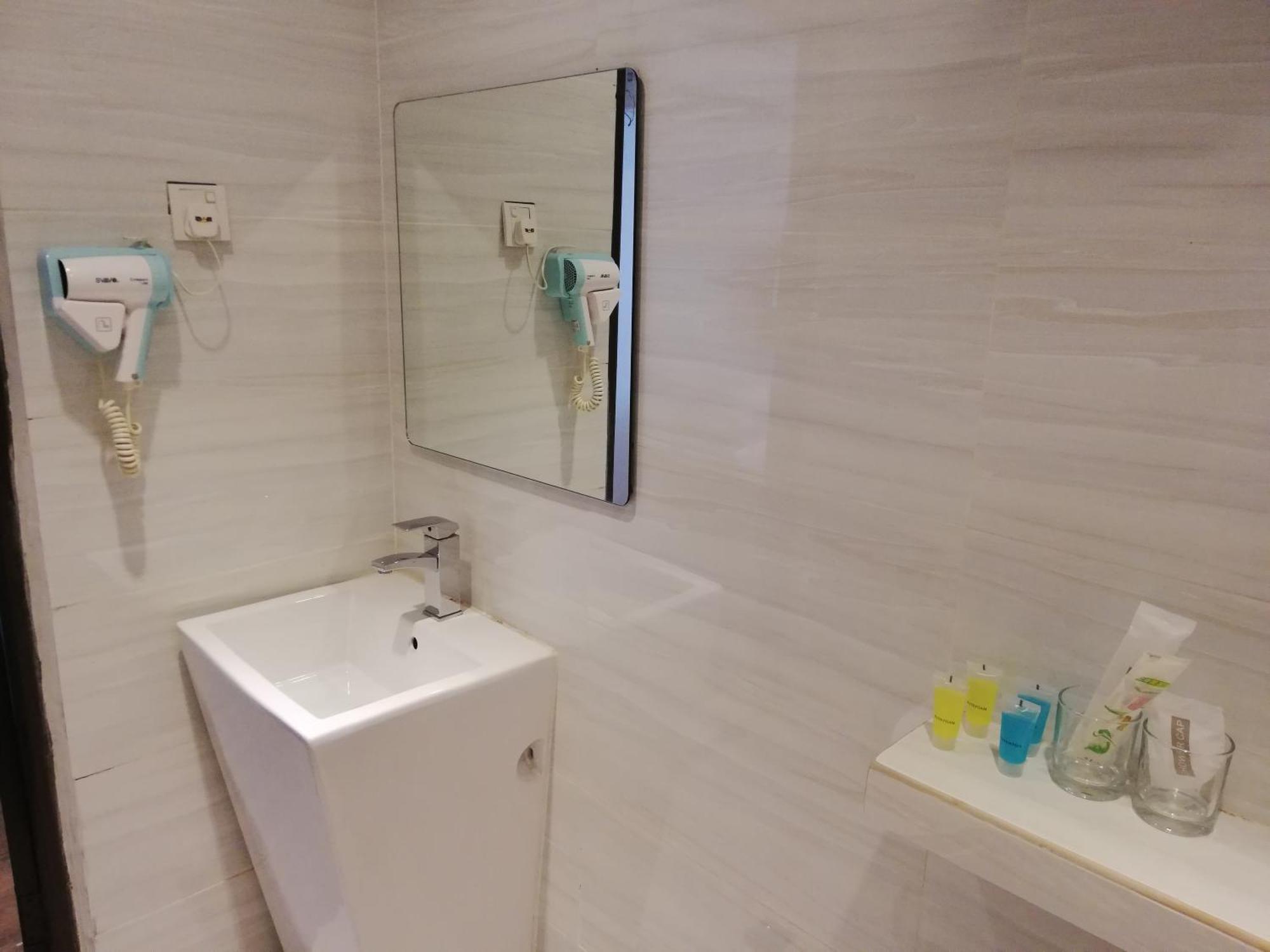 Ease Hotel Kota Kinabalu Kültér fotó