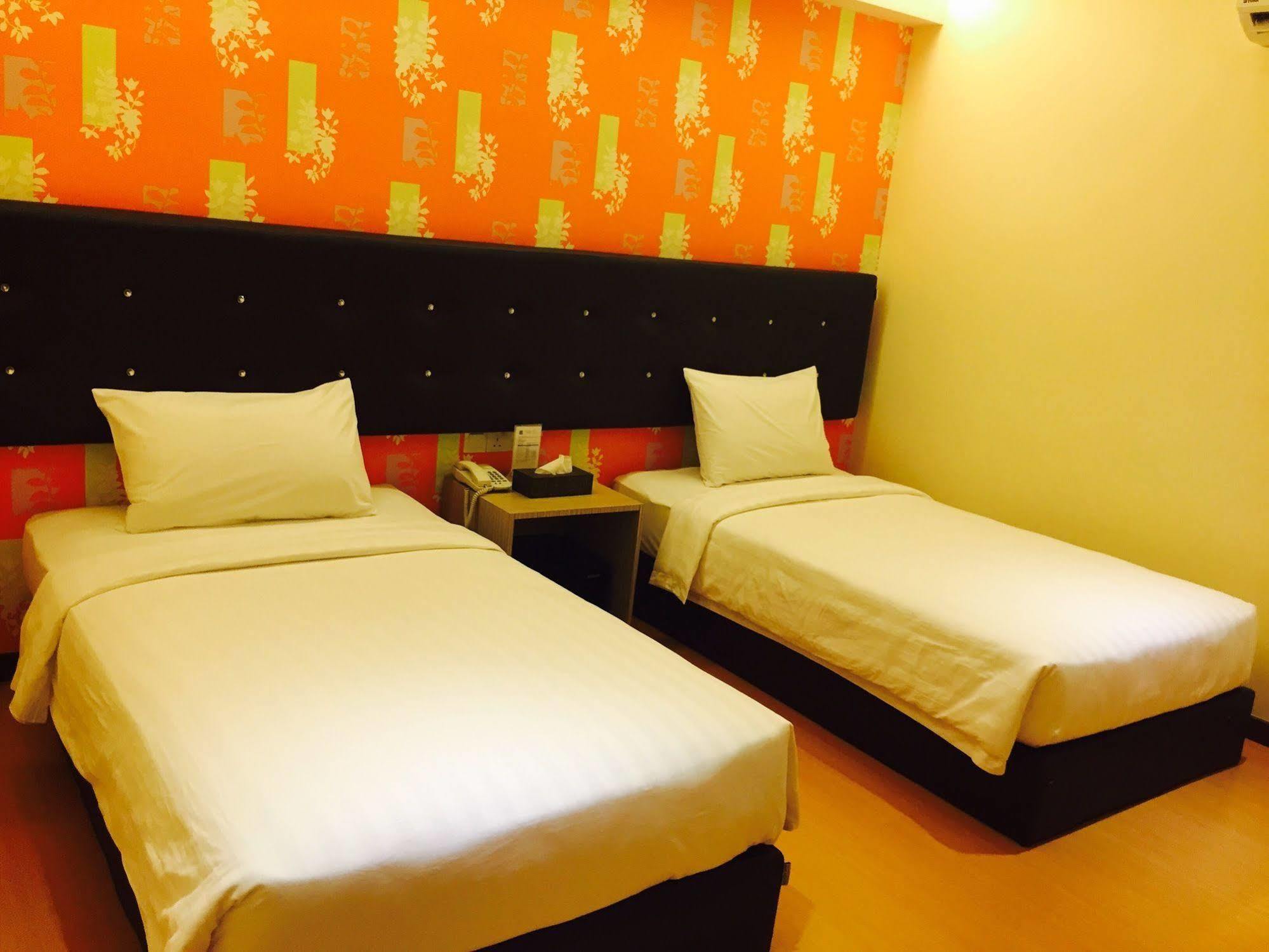 Ease Hotel Kota Kinabalu Kültér fotó