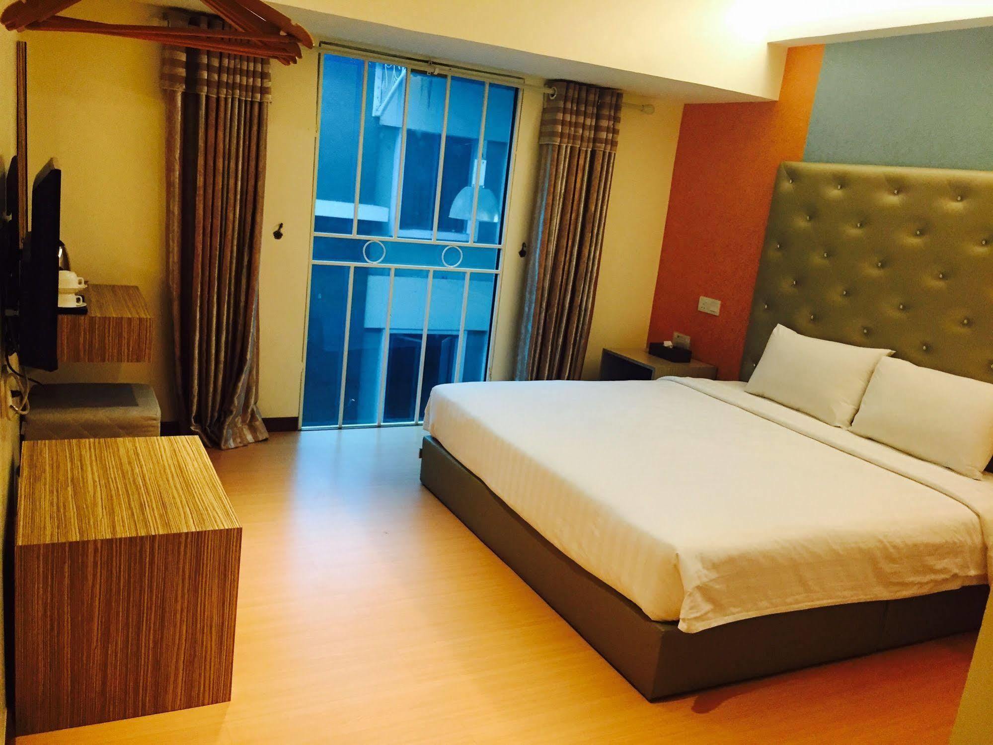 Ease Hotel Kota Kinabalu Kültér fotó