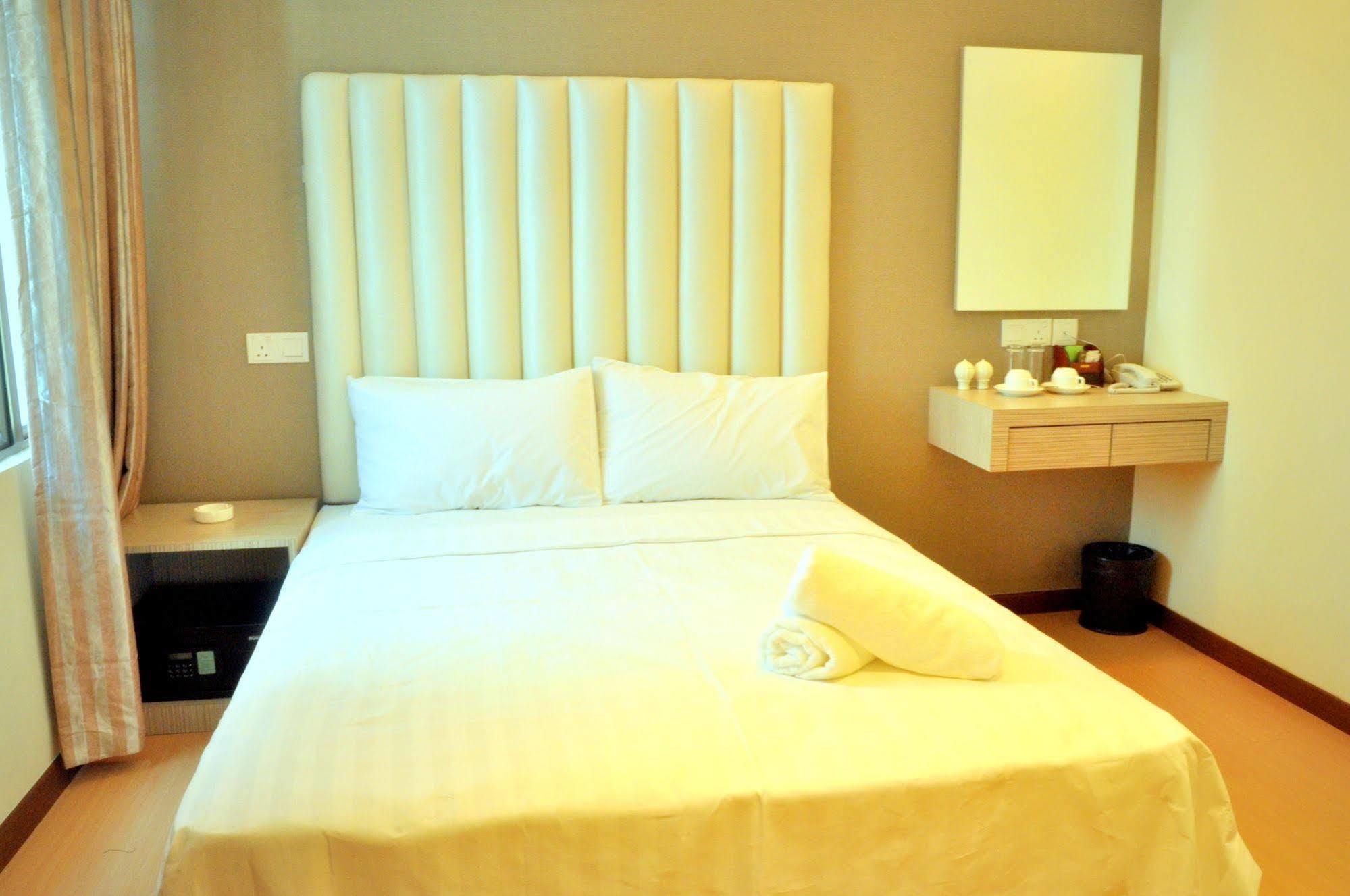 Ease Hotel Kota Kinabalu Kültér fotó
