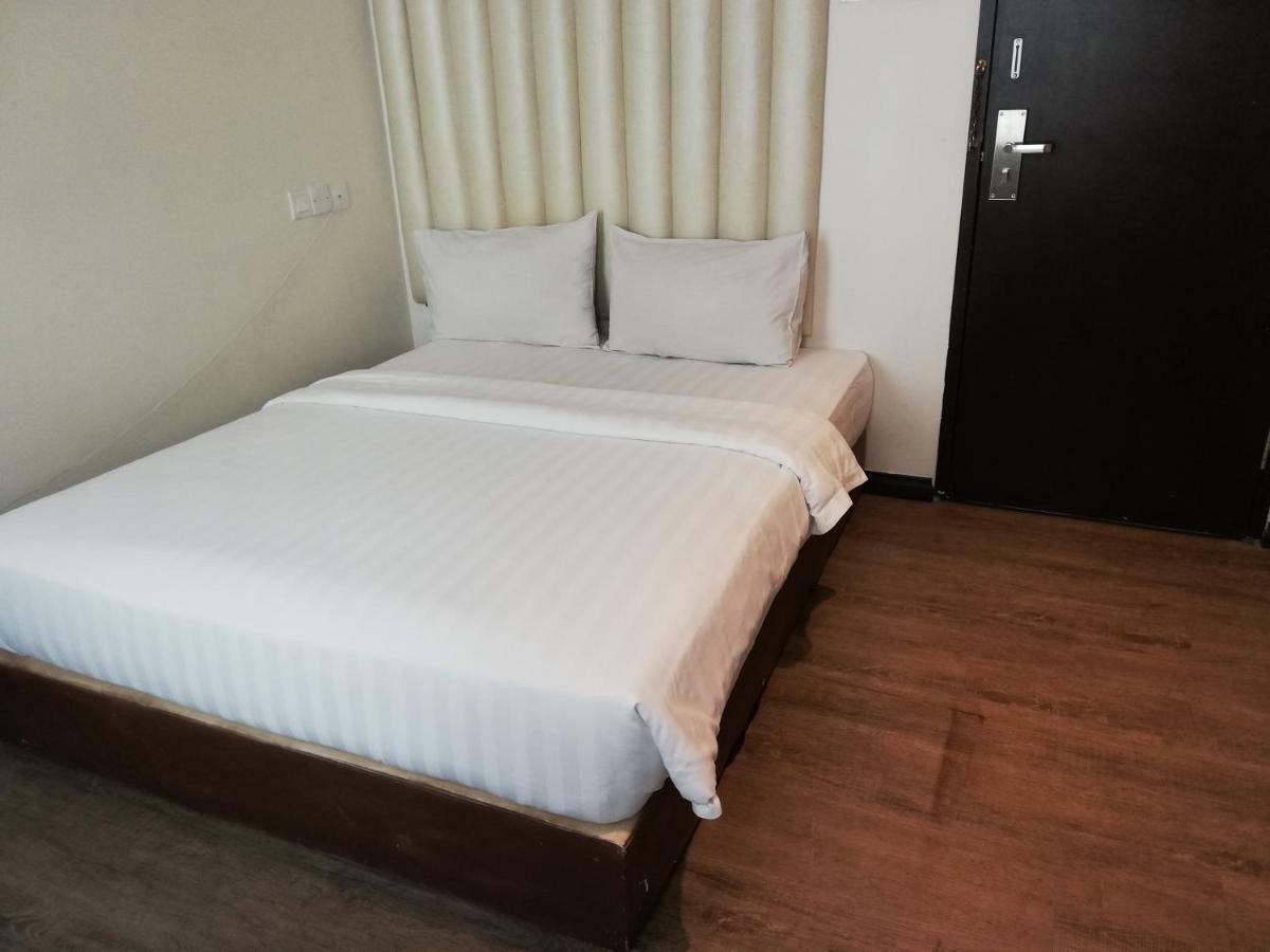 Ease Hotel Kota Kinabalu Kültér fotó